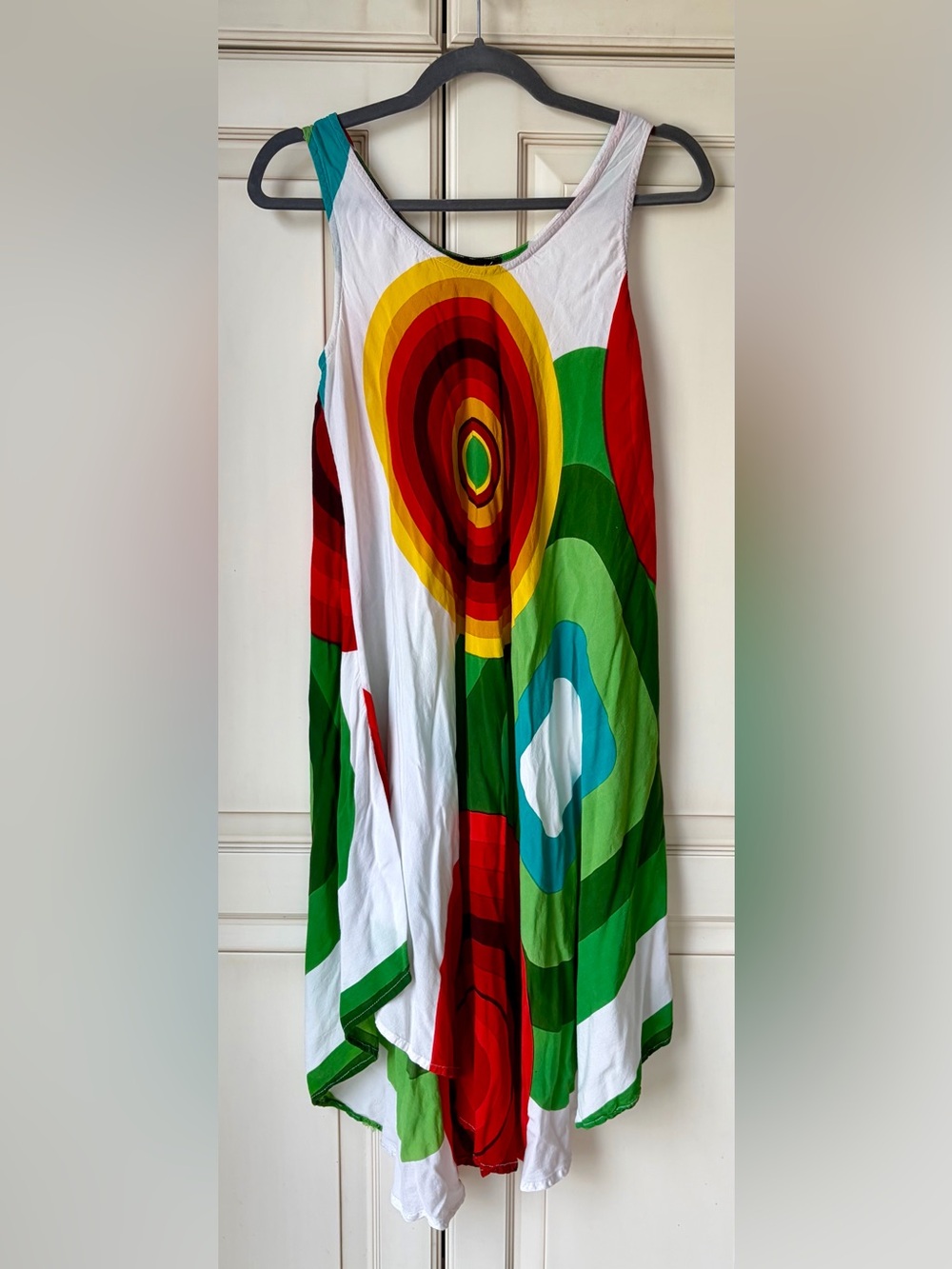 Fiori Abstract Circle Print High-Low Dress. Approx M-L